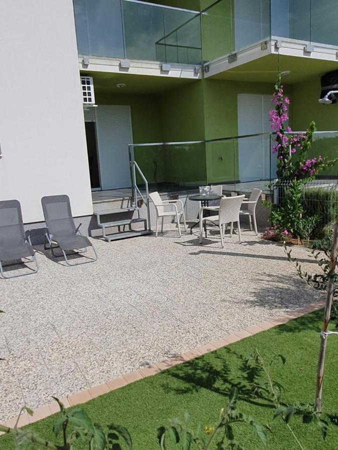 Apartmani Matko Nin Bagian luar foto