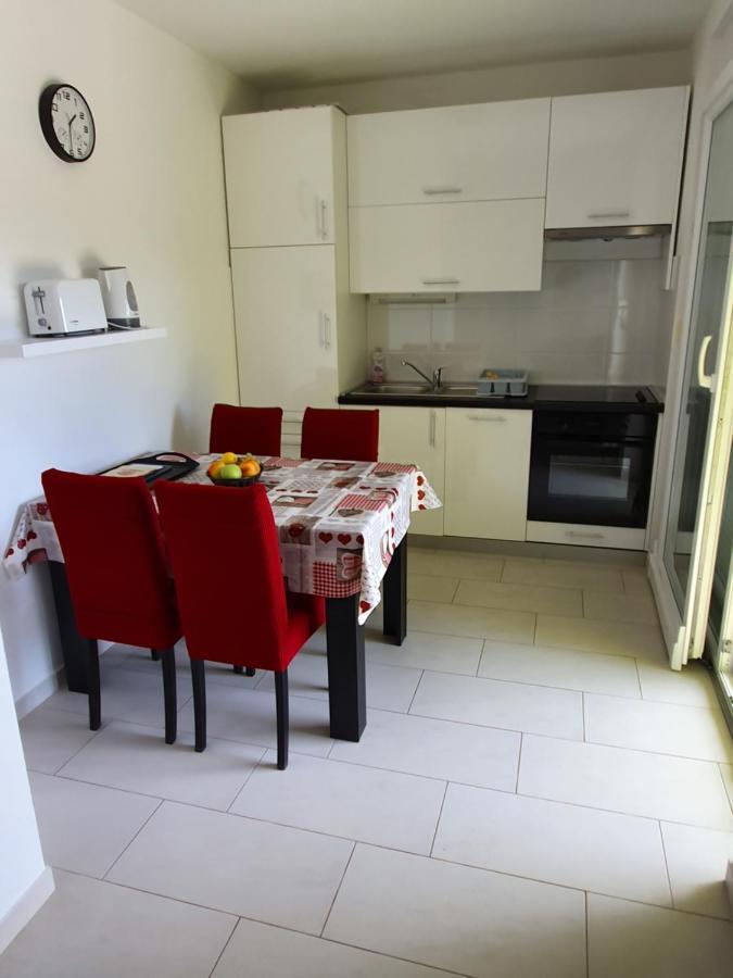 Apartmani Matko Nin Bagian luar foto