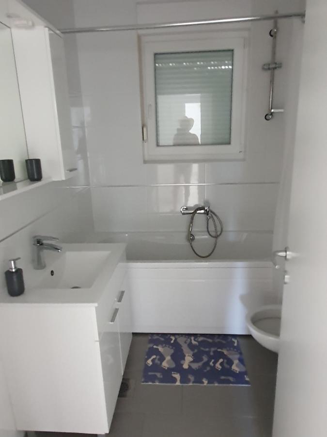 Apartmani Matko Nin Bagian luar foto
