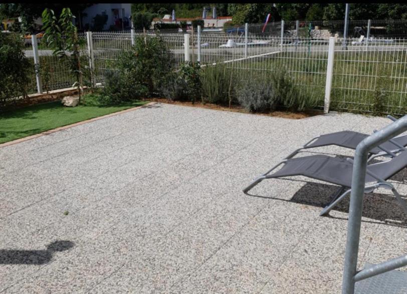 Apartmani Matko Nin Bagian luar foto