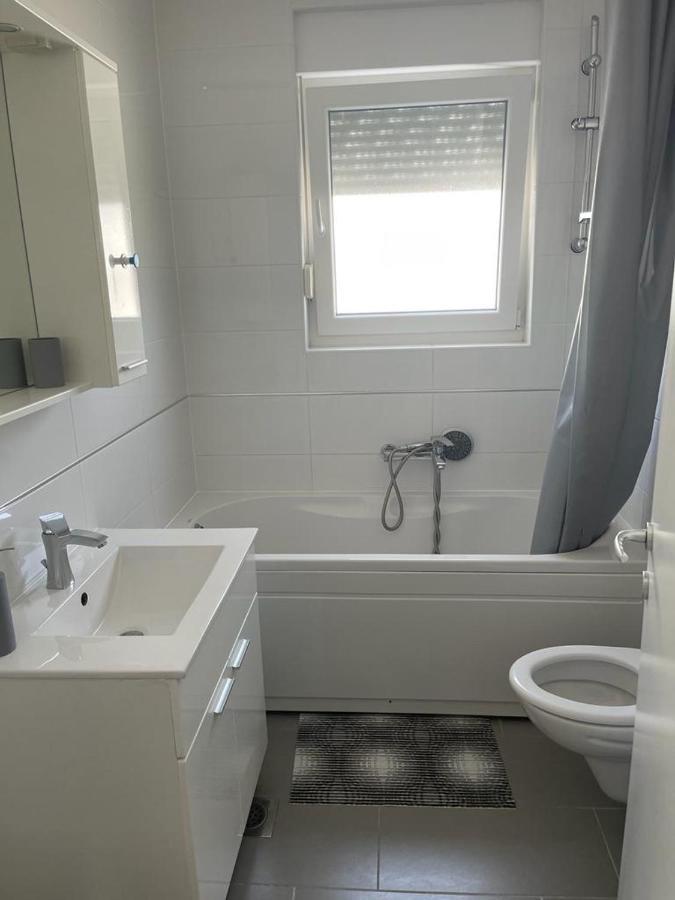 Apartmani Matko Nin Bagian luar foto
