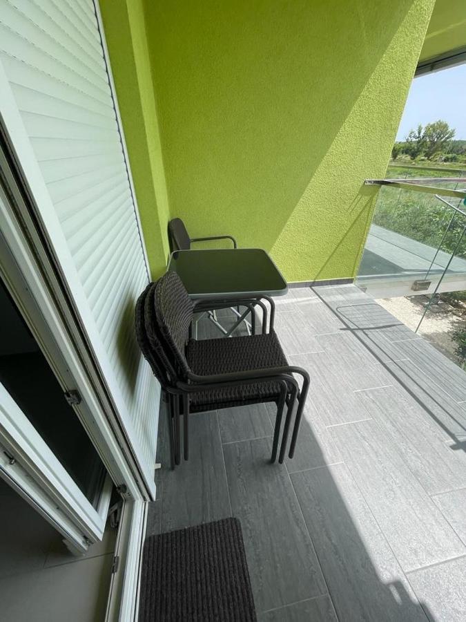 Apartmani Matko Nin Bagian luar foto