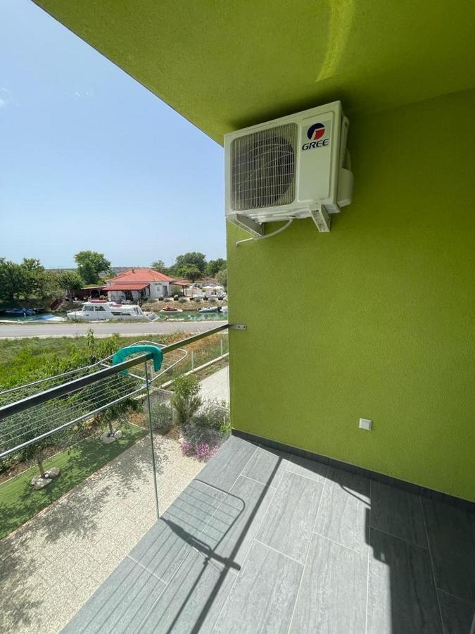 Apartmani Matko Nin Bagian luar foto