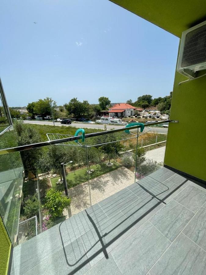 Apartmani Matko Nin Bagian luar foto