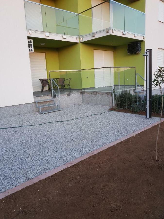 Apartmani Matko Nin Bagian luar foto